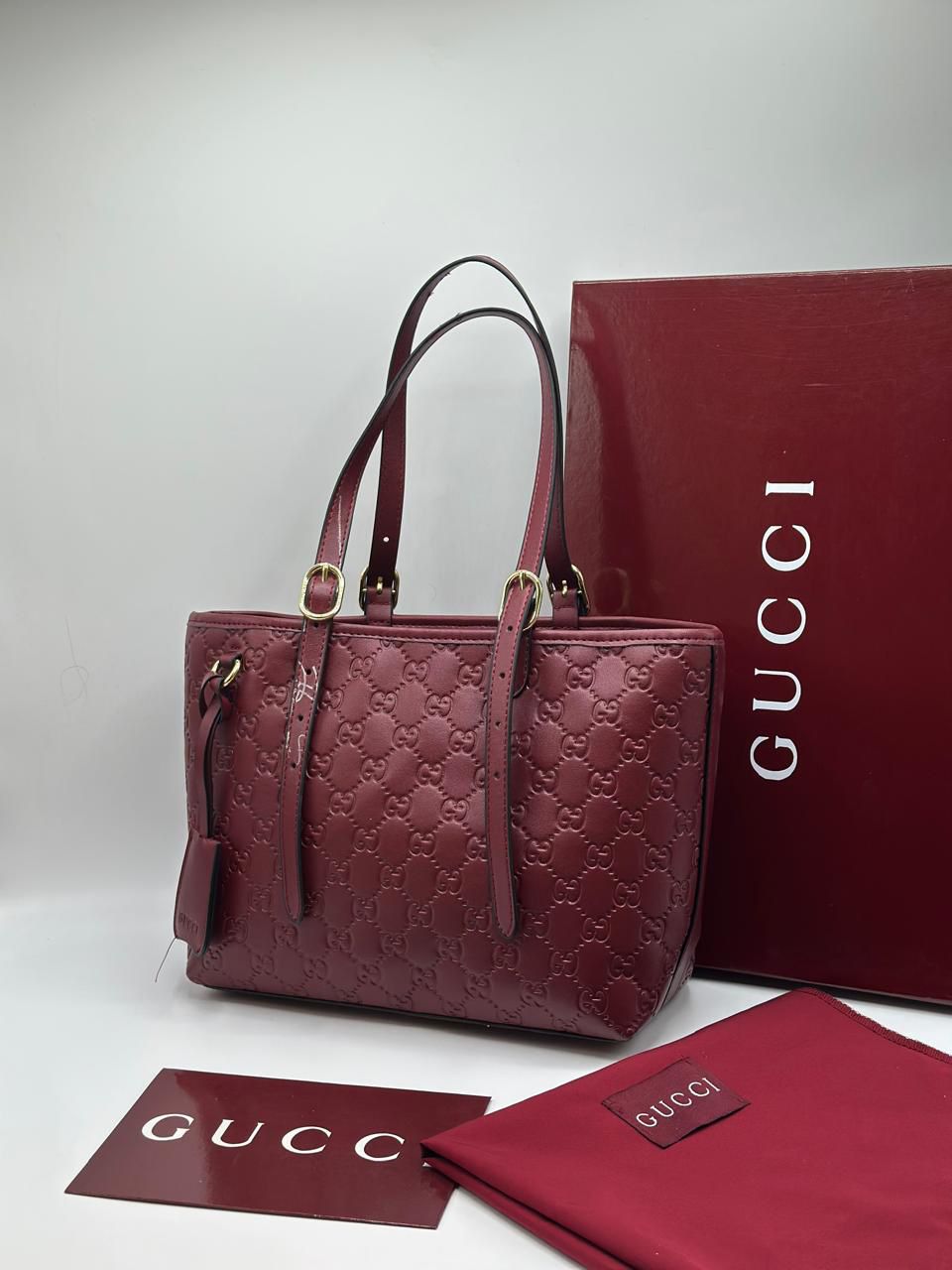 GUCCI GG Emblem medium tote bag