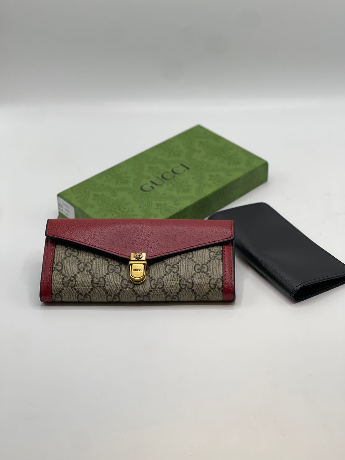 Gucci Padlock GG Supreme Continental Wallet in Hibiscus Red